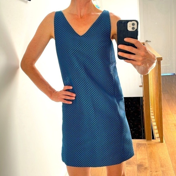 NWOT Club Monaco Blue white Dotted Jacquard Shift Dress sleeveless v neck SZ 0 - Picture 7 of 13